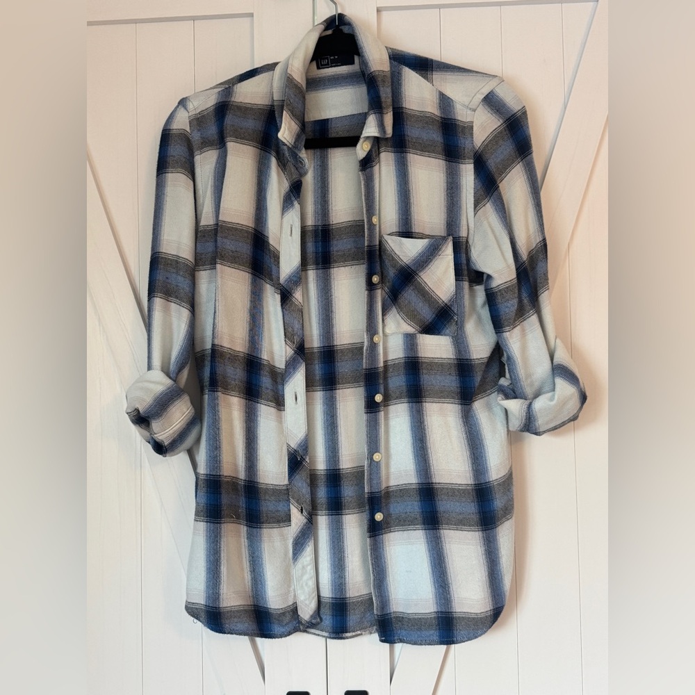 Gap xs flannel shirt
